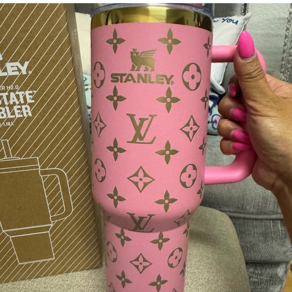 Stanley Pink 40oz Tumbler with Gold Accents. New. - Picture 4 of 8
